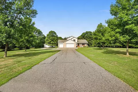 1185 24th Ave NE, Sauk Rapids, MN 56379