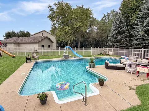 Exterior - 1910 Temminck Rd, Saint Cloud, MN 56301 photo 4 of 7