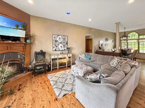 Living - 1910 Temminck Rd, Saint Cloud, MN 56301 photo 2 of 5