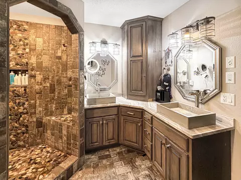 Bath - 1910 Temminck Rd, Saint Cloud, MN 56301 photo 1 of 3
