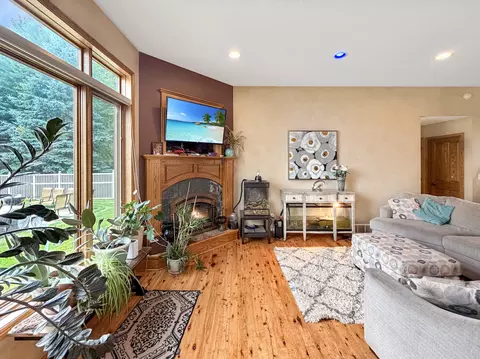 Living - 1910 Temminck Rd, Saint Cloud, MN 56301 photo 1 of 5