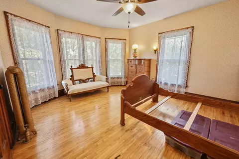 Bedroom - 327 4th Ave S, Saint Cloud, MN 56301 photo 4 of 9