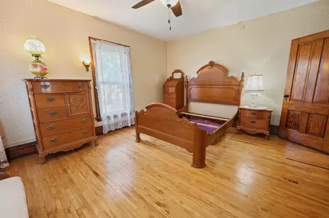 Bedroom - 327 4th Ave S, Saint Cloud, MN 56301 photo 3 of 9