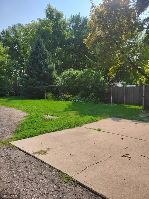 Exterior - 919 6th St SW, Willmar, MN 56201 photo 6 of 6