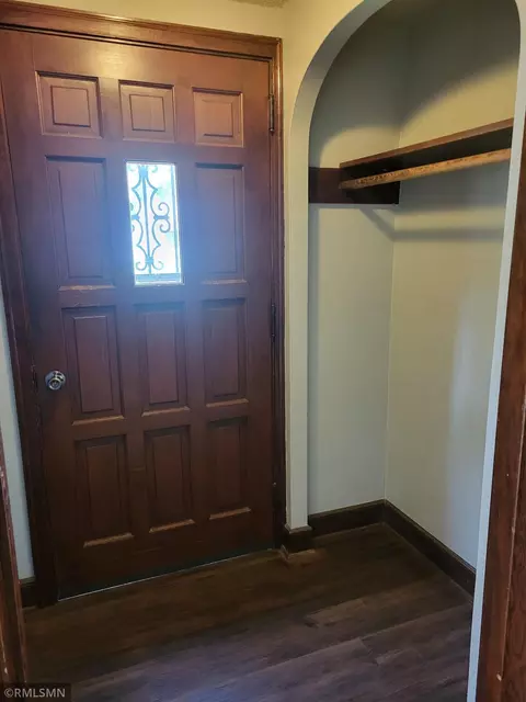 Entry Way - 919 6th St SW, Willmar, MN 56201 photo 1 of 3