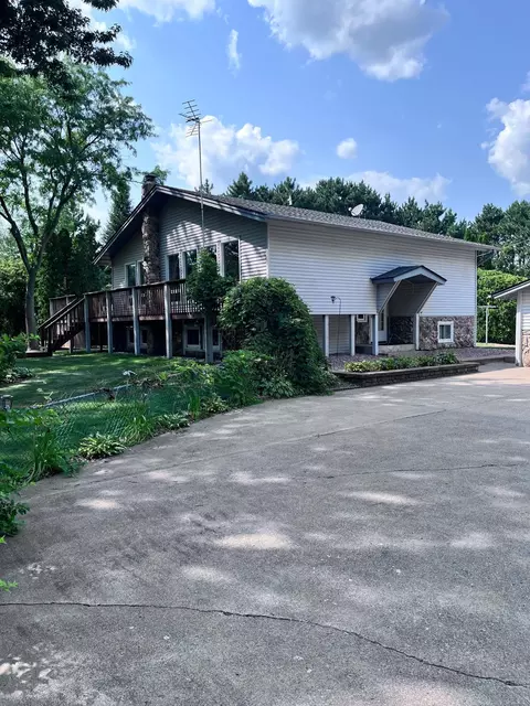 465 265th Ave NE, Isanti, MN 55040