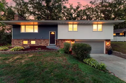 5375 Matterhorn Dr NE, Fridley, MN 55421
