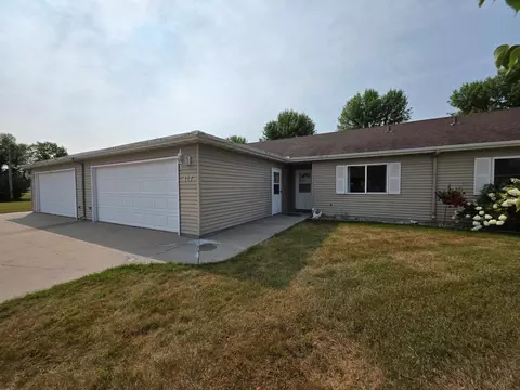 417 2nd St NW, Dilworth, MN 56529