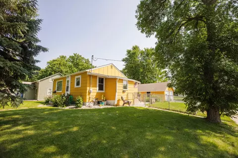 Exterior - 511 W 11th St, Morris, MN 56267 photo 2 of 14