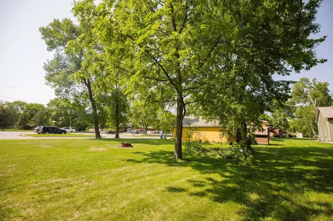 Exterior - 511 W 11th St, Morris, MN 56267 photo 8 of 14