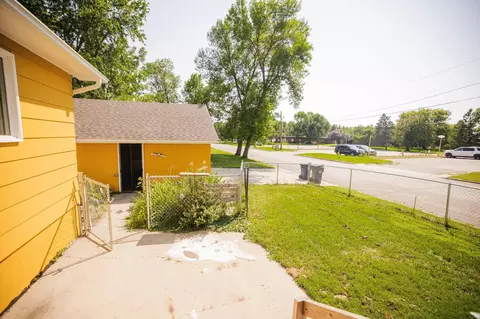 Exterior - 511 W 11th St, Morris, MN 56267 photo 12 of 14