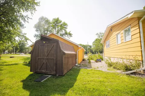 Exterior - 511 W 11th St, Morris, MN 56267 photo 9 of 14