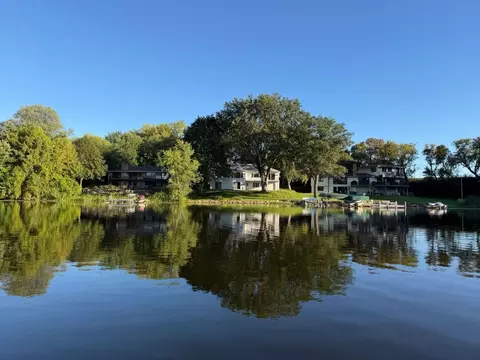 4900 Killarney Dr, Golden Valley, MN 55422