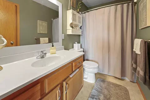 Bath - 2601 42nd Ave S, Saint Cloud, MN 56301 photo 1 of 5