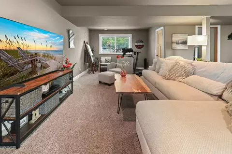 Living - 2601 42nd Ave S, Saint Cloud, MN 56301 photo 9 of 12