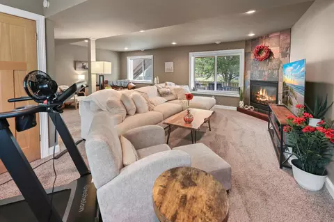 Living - 2601 42nd Ave S, Saint Cloud, MN 56301 photo 11 of 12