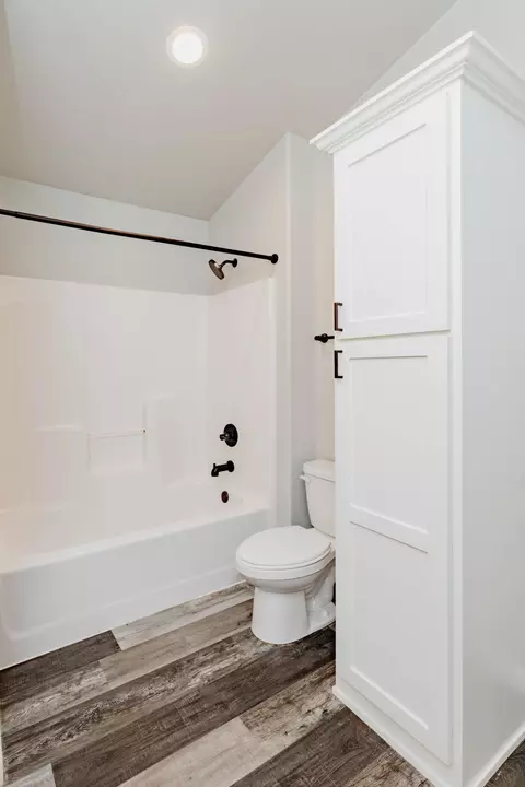 Bath - 166 Pine Ave, Mapleton, ND 58059 photo 2 of 4