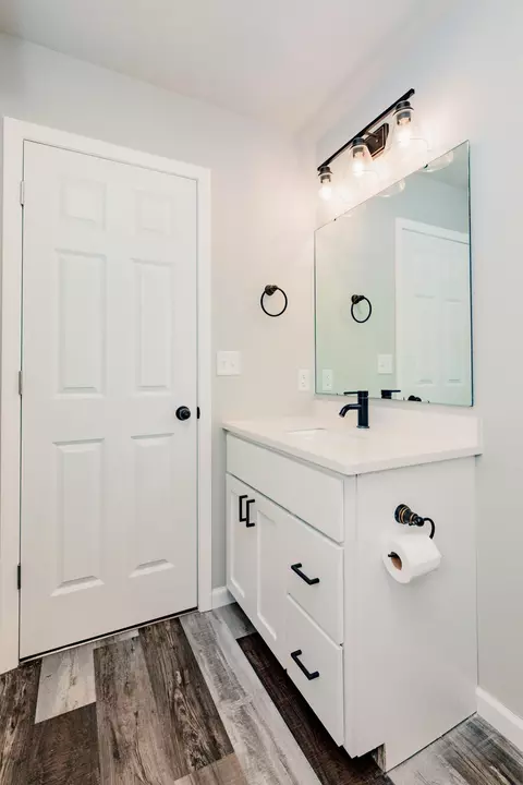 Bath - 166 Pine Ave, Mapleton, ND 58059 photo 4 of 4