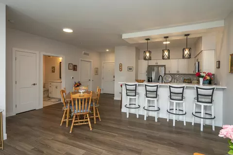 Dining - 7084 Glory Rd #105, Baxter, MN 56425 photo 1 of 6