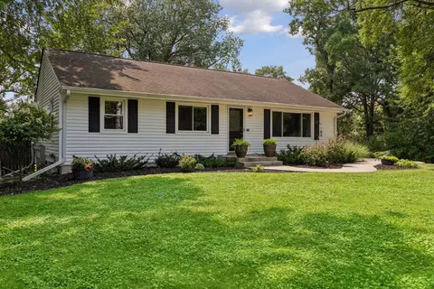 17901 Covington Rd, Minnetonka, MN 55345