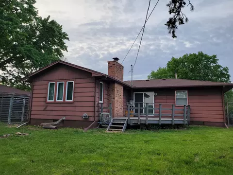 Exterior - 2018 Shale Ln, Eagan, MN 55122 photo 2 of 4