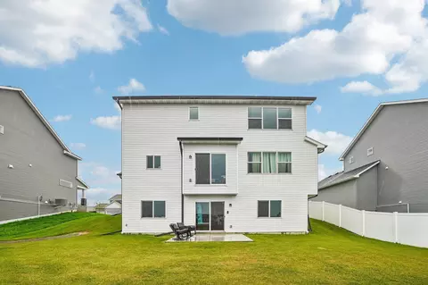 Exterior - 11624 5th St NE, Hanover, MN 55341 photo 4 of 9