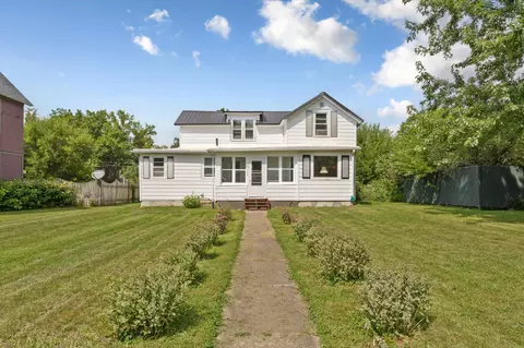 122 W School St, Owatonna, MN 55060