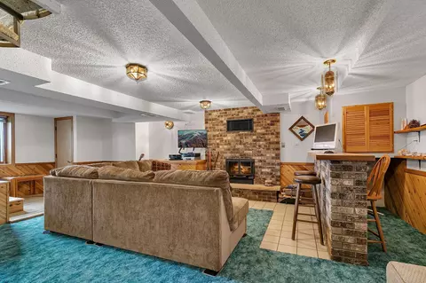 Living - 21307 Agate Beach Rd, Saint Cloud, MN 56301 photo 6 of 9