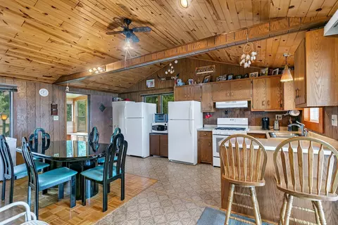 Kitchen - 21307 Agate Beach Rd, Saint Cloud, MN 56301 photo 3 of 3