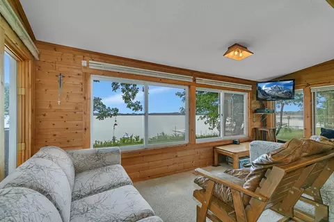 Living - 21307 Agate Beach Rd, Saint Cloud, MN 56301 photo 1 of 9