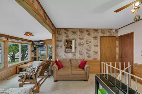 Living - 21307 Agate Beach Rd, Saint Cloud, MN 56301 photo 4 of 9