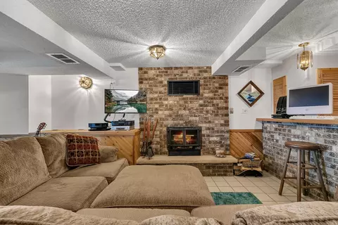 Living - 21307 Agate Beach Rd, Saint Cloud, MN 56301 photo 5 of 9