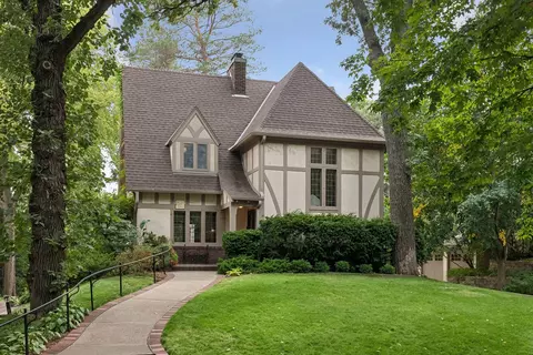 2825 Brookwood Ter, Minneapolis, MN 55410