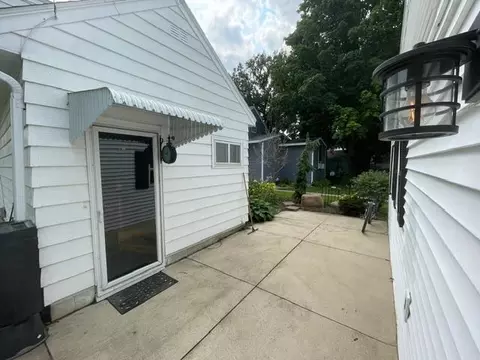Exterior - 702 11th Ave SW, Austin, MN 55912 photo 2 of 8