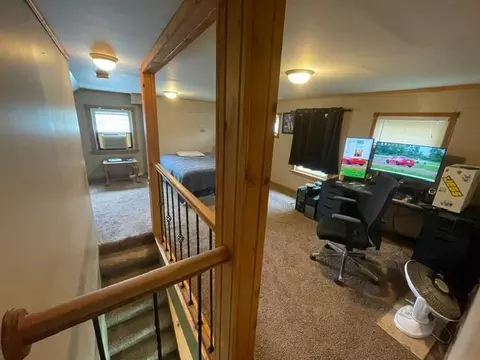 Entry Way - 702 11th Ave SW, Austin, MN 55912 photo 2 of 4