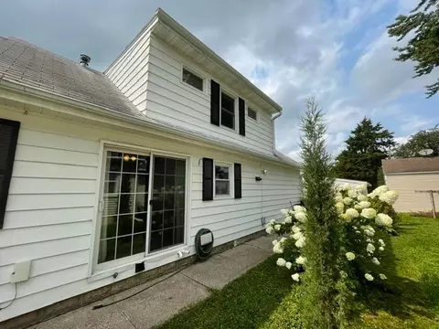 Exterior - 702 11th Ave SW, Austin, MN 55912 photo 8 of 8
