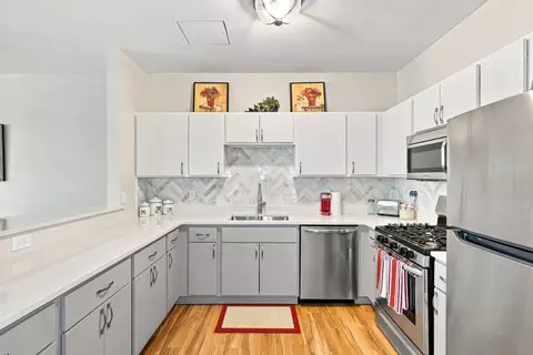 2803 E 38th St #305, Minneapolis, MN 55406