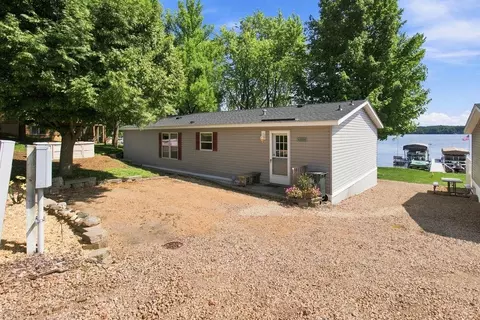 Exterior - 65531 216th St, Darwin, MN 55324 photo 5 of 9