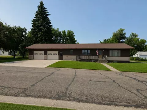 121 407 4th 2nd Street Ave, Milnor, ND 58060