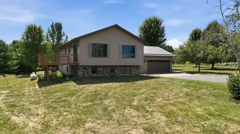 Exterior - 2333 8th Ave, Chetek, WI 54728 photo 3 of 4