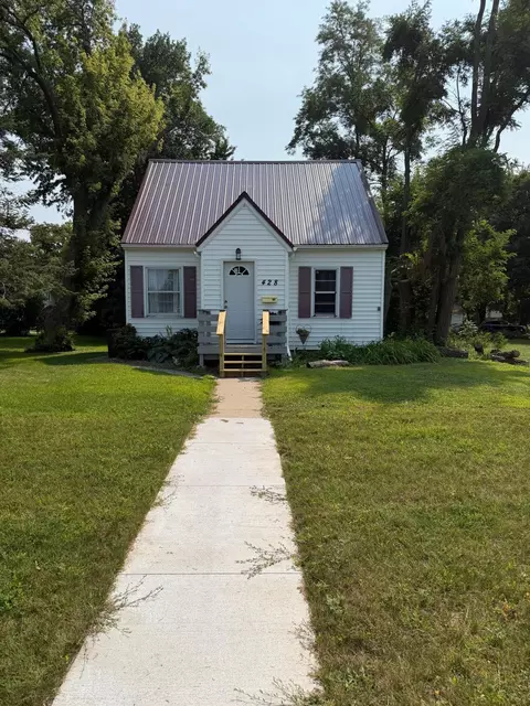 Exterior - 428 E Rooney Ave, Appleton, MN 56208 photo 1 of 4