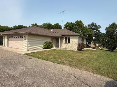 1832 Nodaway Dr, Detroit Lakes, MN 56501
