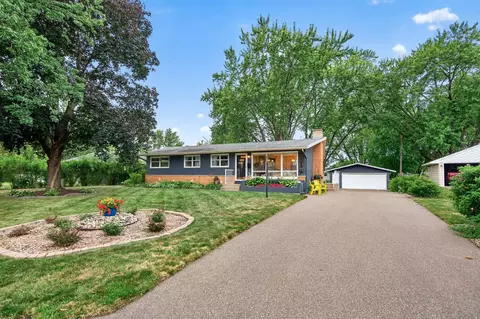 5221 Quebec Ave N, New Hope, MN 55428