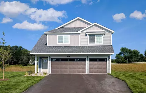 606 Redwood Loop N, Cambridge, MN 55008