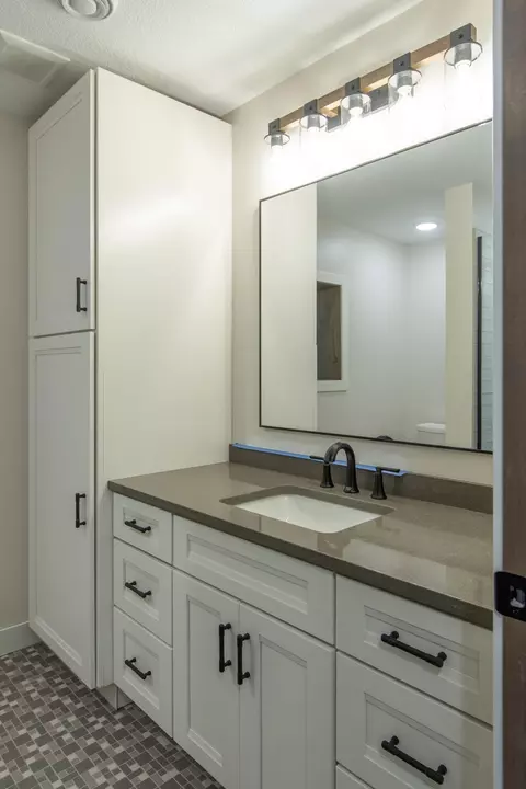 Bath - 16296 Tower Dr, Brainerd, MN 56401 photo 5 of 5