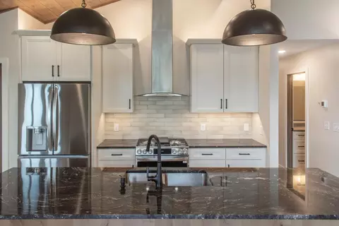 Kitchen - 16296 Tower Dr, Brainerd, MN 56401 photo 7 of 17