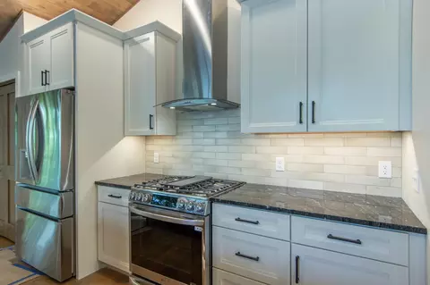 Kitchen - 16296 Tower Dr, Brainerd, MN 56401 photo 4 of 17