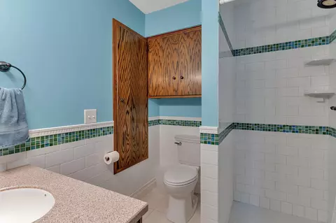 Bath - 5641 Highway 71 NE, Willmar, MN 56201 photo 1 of 4