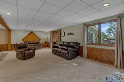 Living - 5641 Highway 71 NE, Willmar, MN 56201 photo 3 of 3