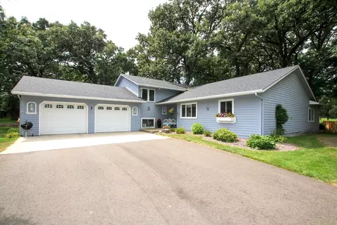 450 School Rd NW, Hutchinson, MN 55350